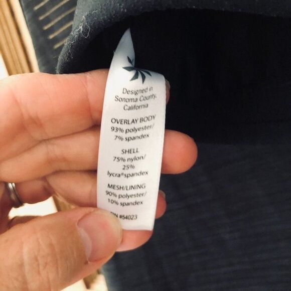 Athleta XXS Black Fully Focused Tank Top with Built in Bra - Picture 4 of 7